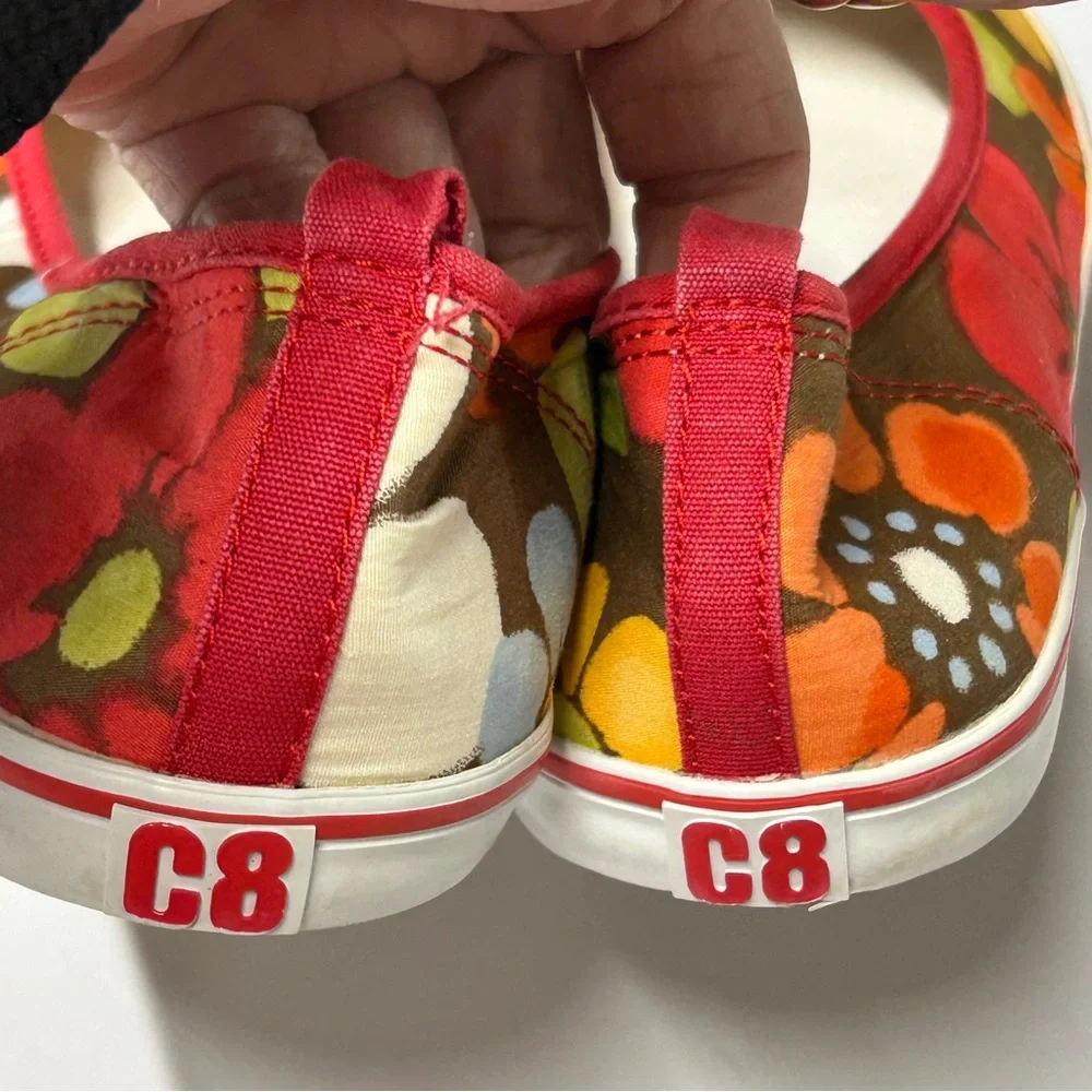 Crazy 8 Red and Yellow Slippers Vibrant and Comfortable‎ Youth 6